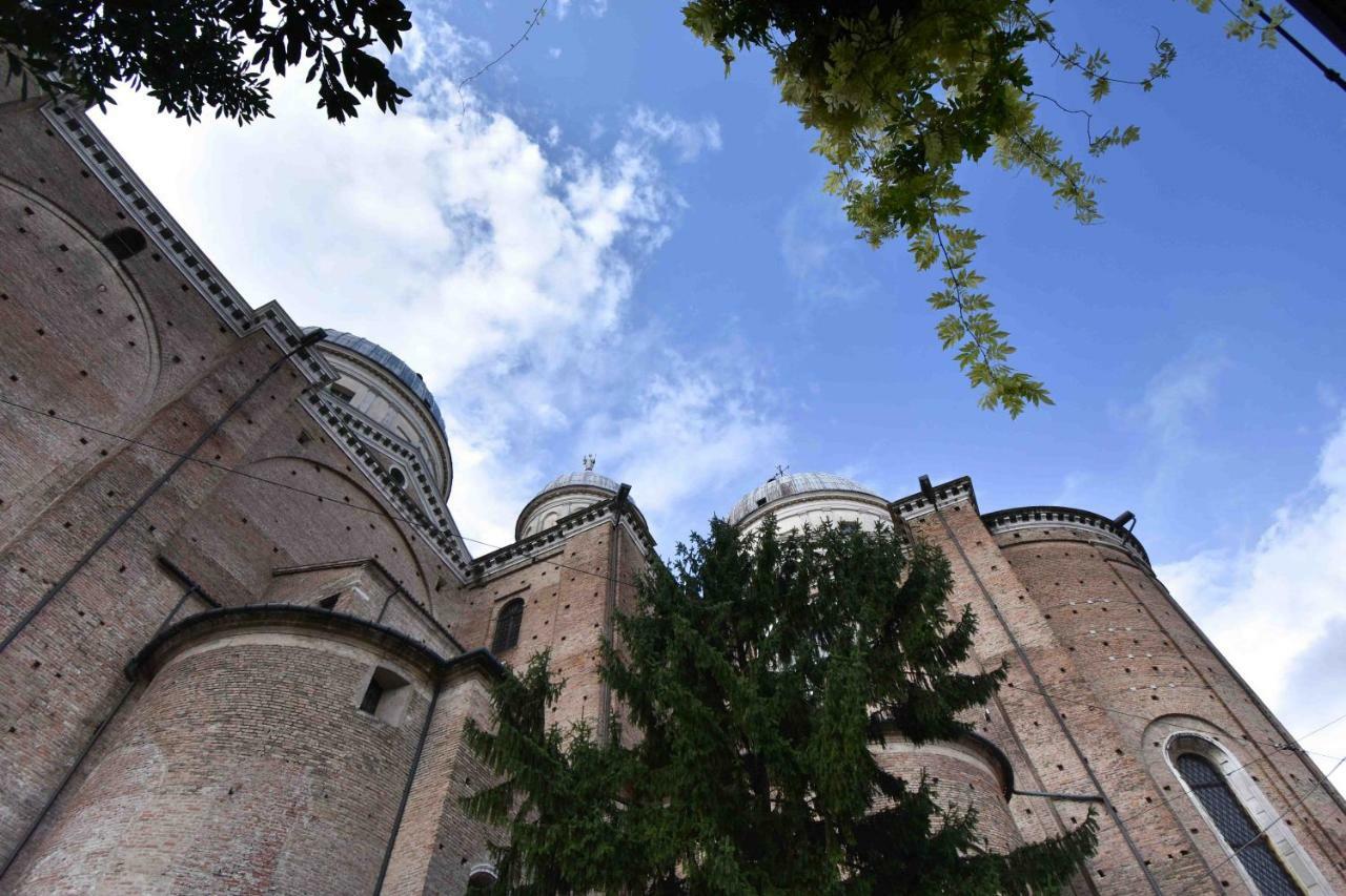 Om Plus Santa Giustina Padova Exterior photo